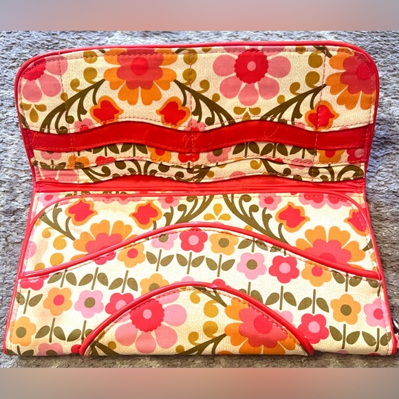 Vera Bradley Retired Clutch Wristlet Making Waves Folkloric, Like New - Picture 3 of 9